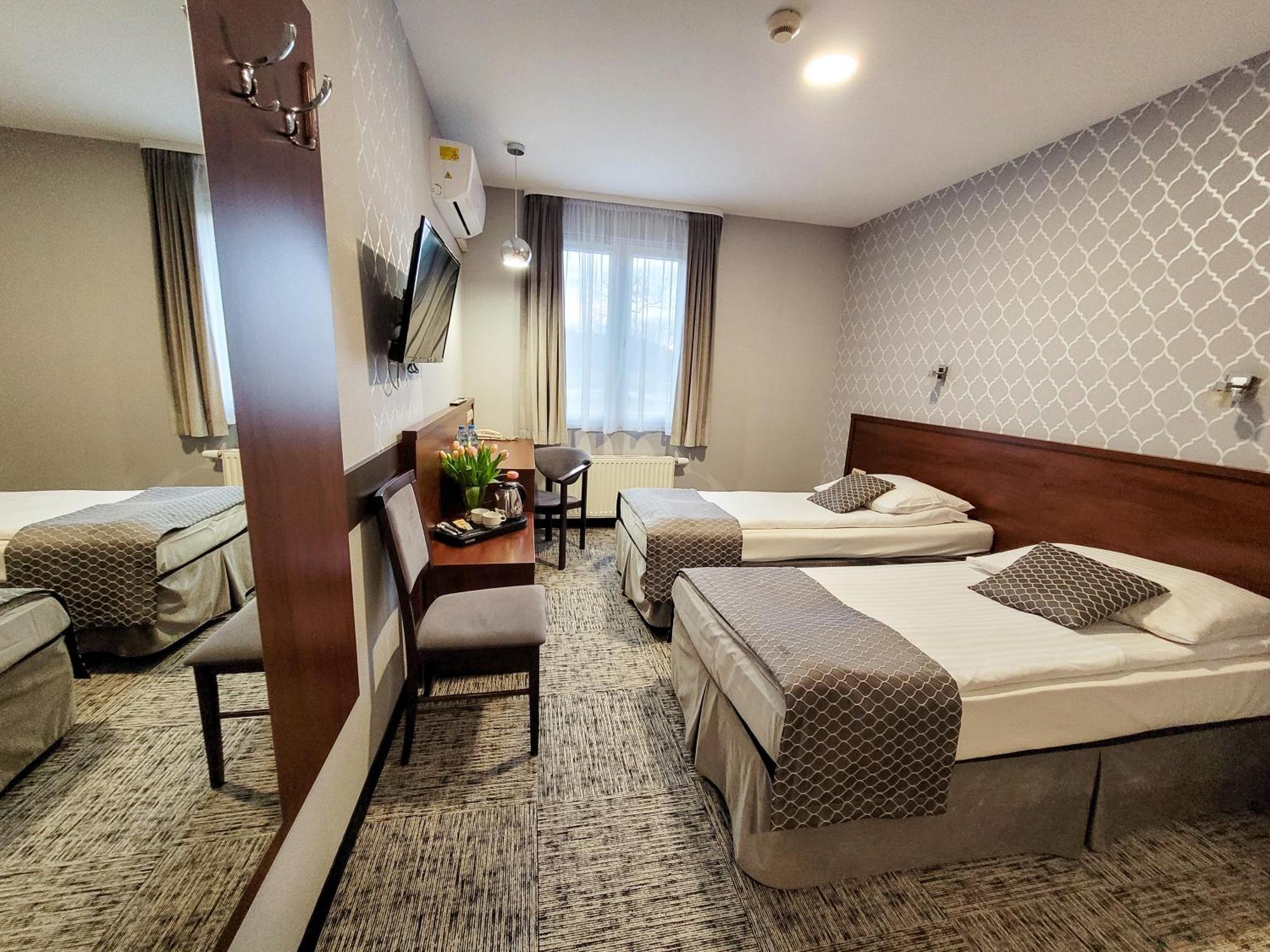 Fero Express Klimatyzowane Ac Hotel 3*