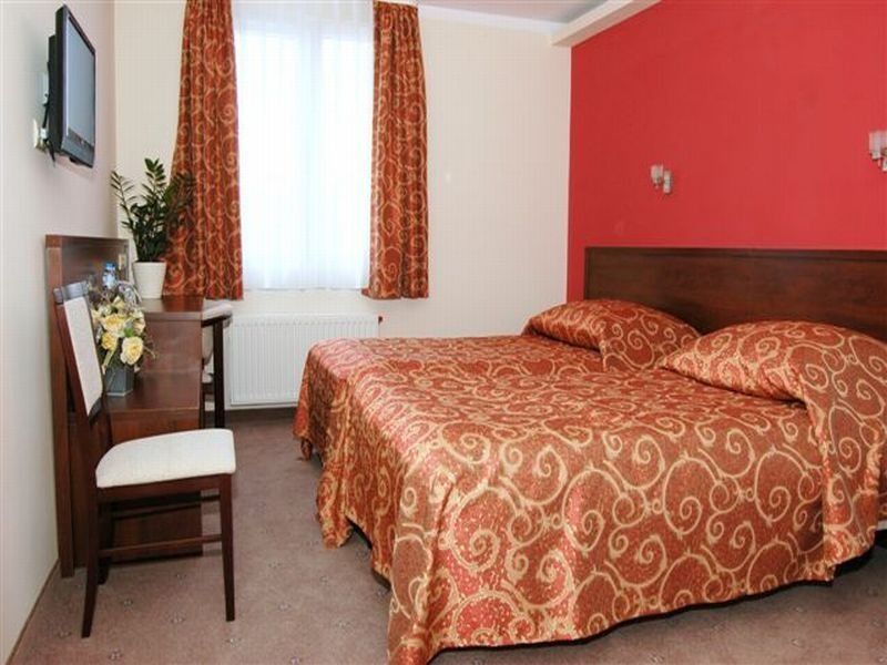 Fero Express Klimatyzowane Ac Hotel